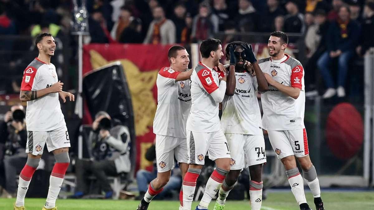 Serie B, i risultati del sabato della ventiduesima: Parma ko, Cremonese e Venezia accorciano, la CLASSIFICA