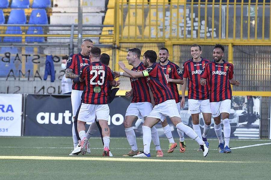 Reti bianche tra Picerno e Crotone, il Benevento rallenta ancora, la Casertana riparte: gli highlights della gara