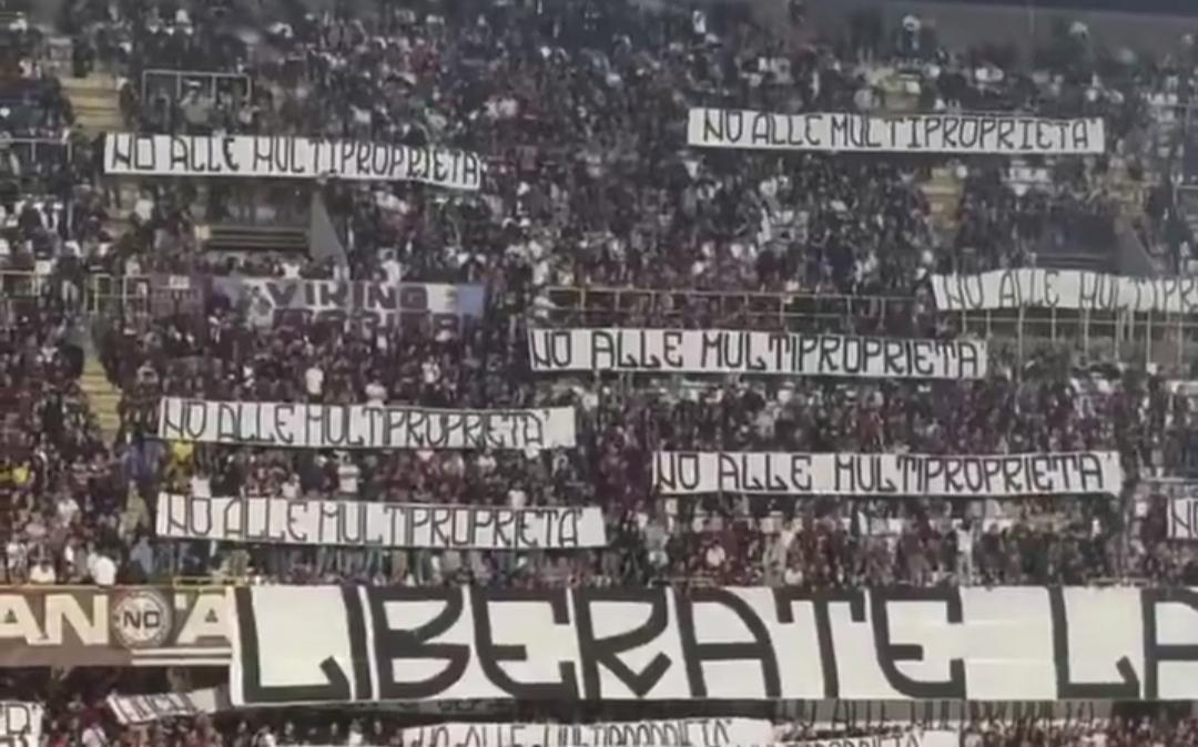 "Liberate la Bari, no alle multiproprietà!", il messaggio della Curva Sud Siberiano di Salerno