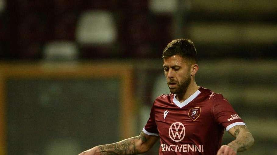 Reggina-Vicenza, magia di Menez: volano gli amaranto