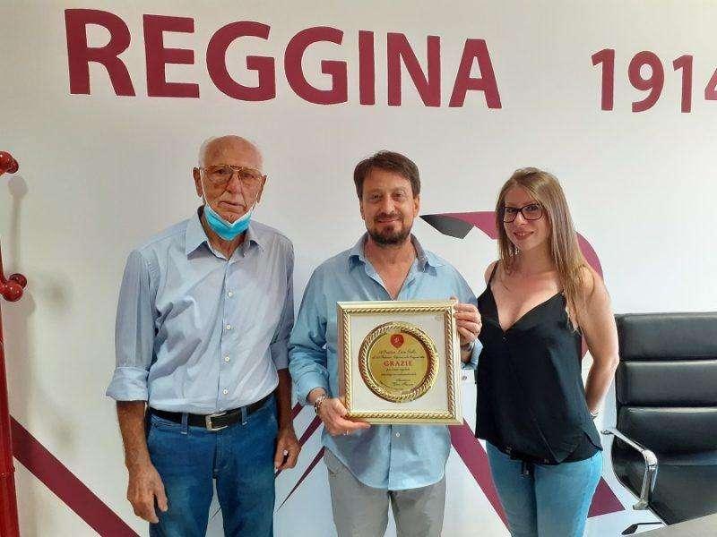 L'Associazione Dino Favano consegna targa al patron Gallo e all'AD Scipioni: la nota