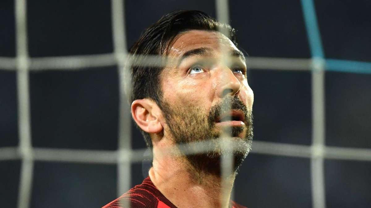 Gigi Buffon annuncia il suo ritiro dal calcio giocato: "Mi hai dato tutto. Ti ho dato tutto". Diciassette sfide alla Reggina
