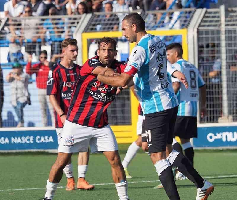 VERSO FIDELIS ANDRIA-REGGINA - Parla Abruzzese: "Contro gli amaranto gara delicata. Felice di essere tornato a casa"