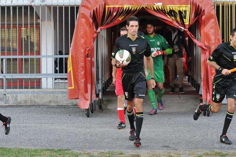 REGGINA-LECCE - La moviola: pessimo arbitraggio, Proietti "da viaggio"