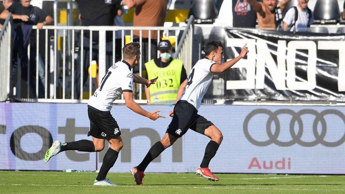 Reggina-Como, Strelec da un metro non sbaglia: vantaggio amaranto