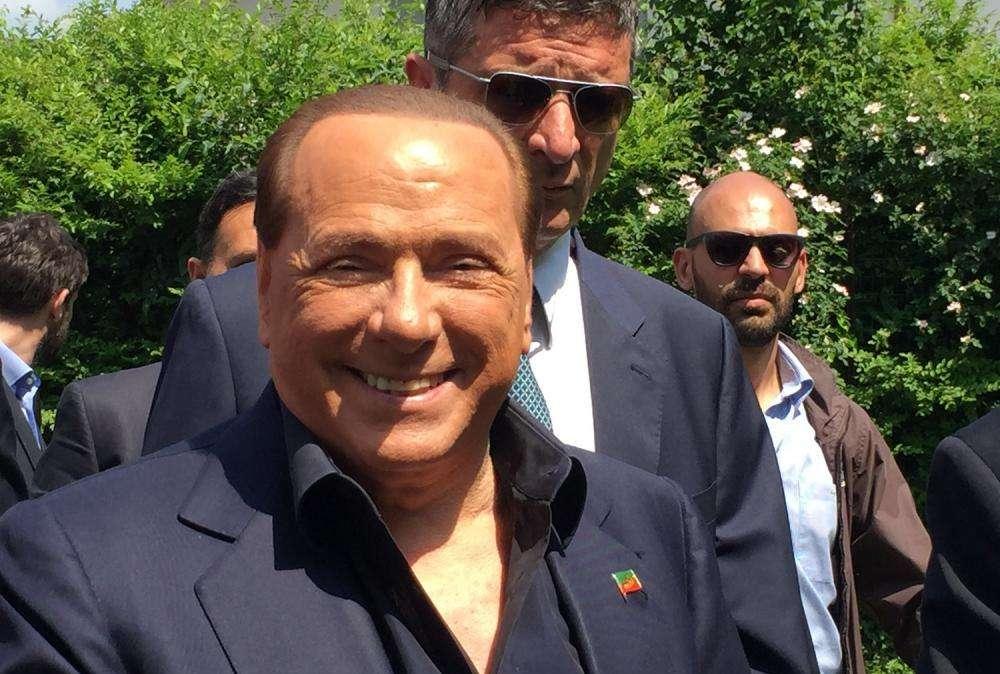 Berlusconi: "Campionati di calcio? Riparliamone dopo l'estate"