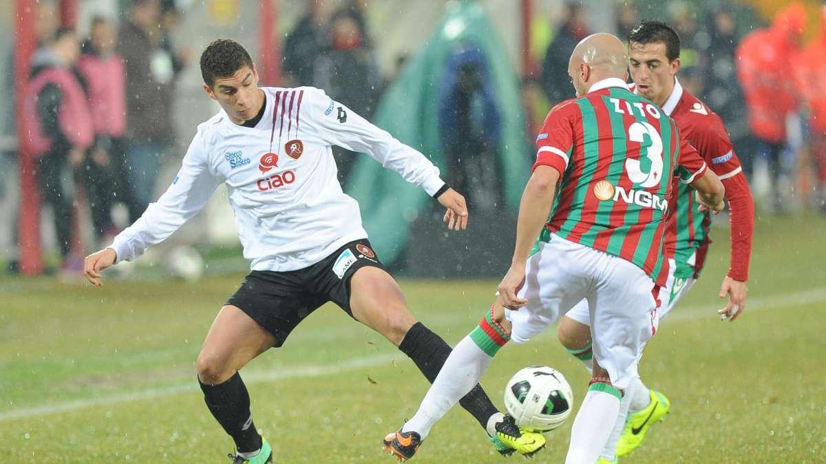 REGGINA - Problema esterni: si cambia ancora