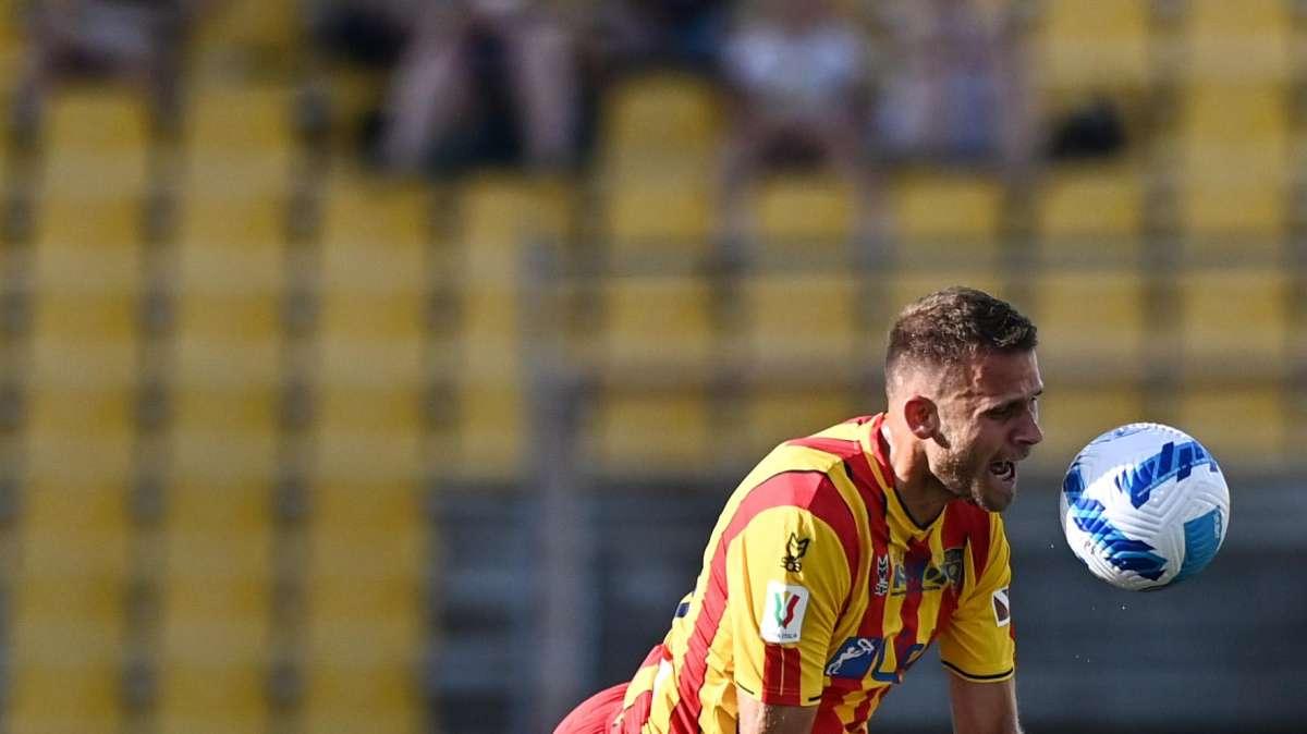Serie B, Cosenza-Lecce 2-2: rossoblù ripresi al 95'