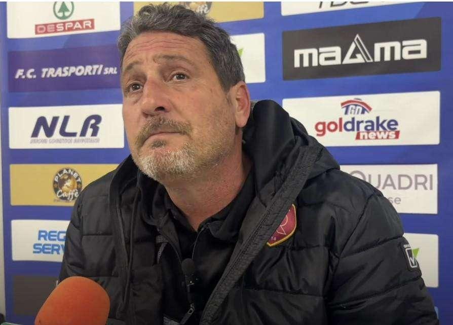 Reggina, Trocini: "C'è la volontà di andare avanti insieme, ma prima confronto con la società"