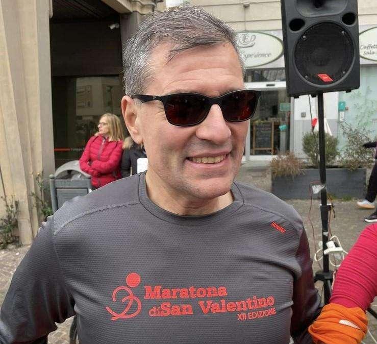 Instancabile podista non vedente: per Luca Aiello a Terni altro traguardo in maratona