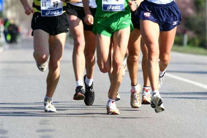 Il podista (e qualsiasi atleta) può combattere il caldo anche a tavola: ecco alcuni suggerimenti