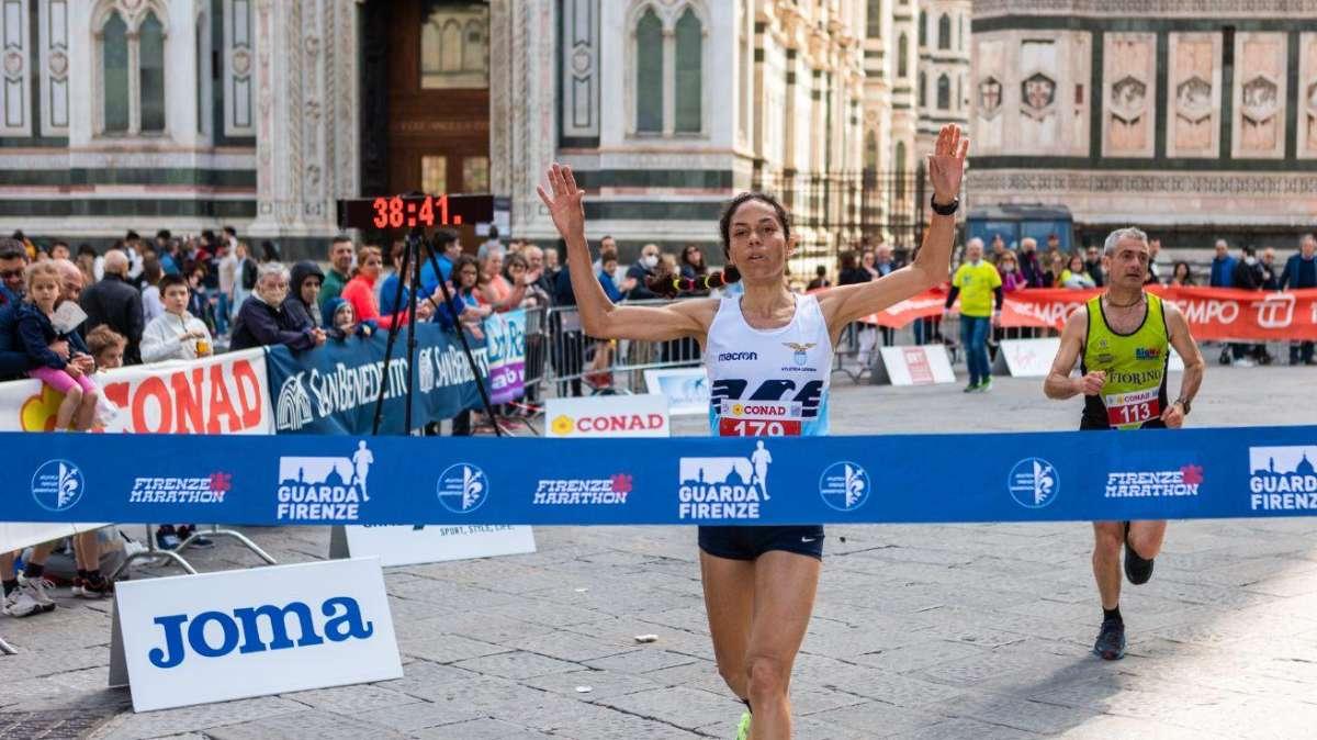 Cresce l'attesa per la "Guarda Firenze" di domenica: iscrizioni in piazza prima della partenza