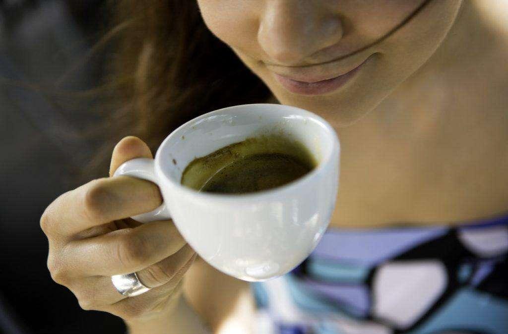 Voi sportivi che amate il caffè lo sapete quando è giusto e quando invece va evitato?