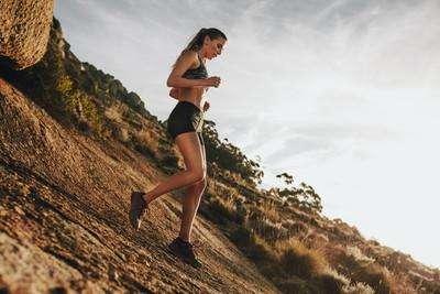 Allenatevi anche in discesa per migliorare la velocità nella corsa