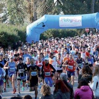 Oggi si corre! Appello per la Strasimeno! "Niente pubblico e accompagnatori non venite!" Tamponati tutti gli addetti e volontari