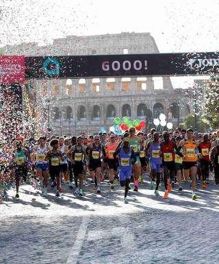 Doppietta keniana alla trentesima Maratona di Roma con ben 28mila iscritti