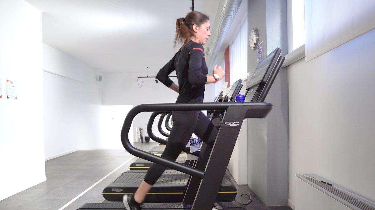 Correre in inverno sul tapis roulant per non perdere l'allenamento