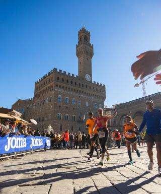 E' la domenica della Maratona di Firenze! Quasi 8500 iscritti per una indimenticabile festa dei 40 anni!