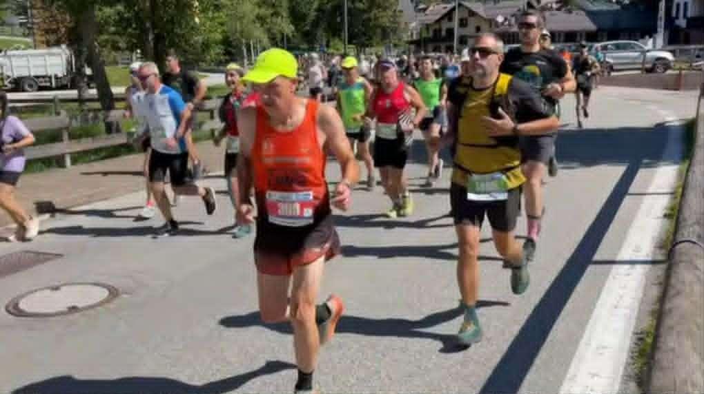 Il grande spettacolo della "Primiero Dolomiti Marathon" con oltre 2300 podisti in gara sulle tre distanze (42 km, 26 km e 16 km)