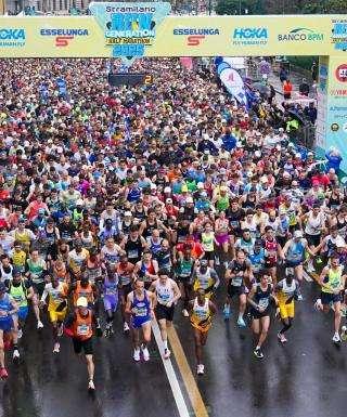 In 9mila per la Stramilano Half Marathon con partenza e arrivo in piazza Castello