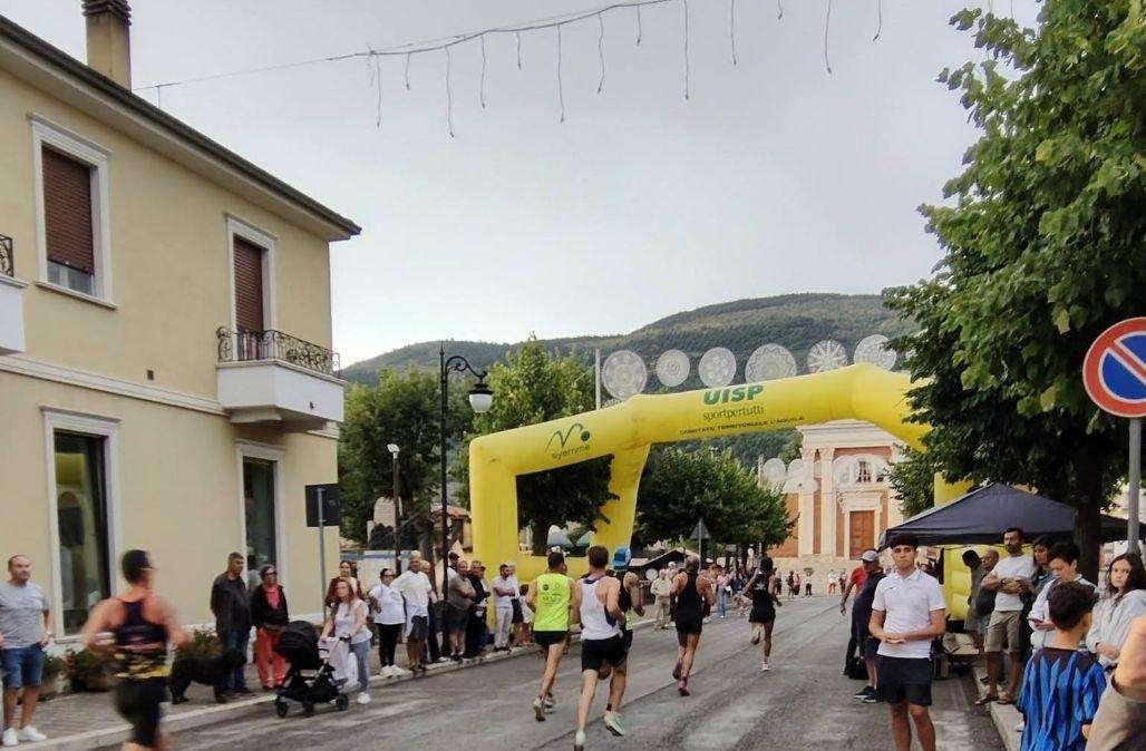 Gran successo a Gioia dei Marsi (AQ) per l'edizione numero 32 della "Stramanaforno"