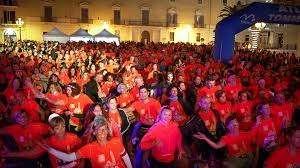 Grande festa per la Trani Night Run con grandi e piccini