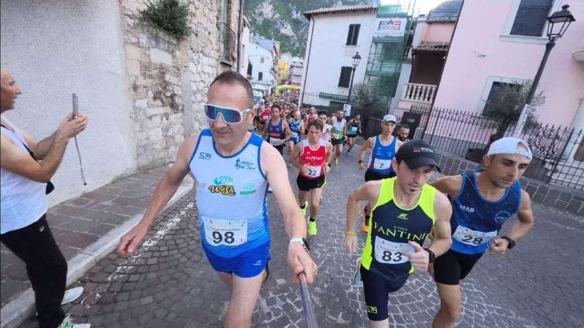 A Fara San Martino (CH) grande partecipazione al "Fara Urban Trail"