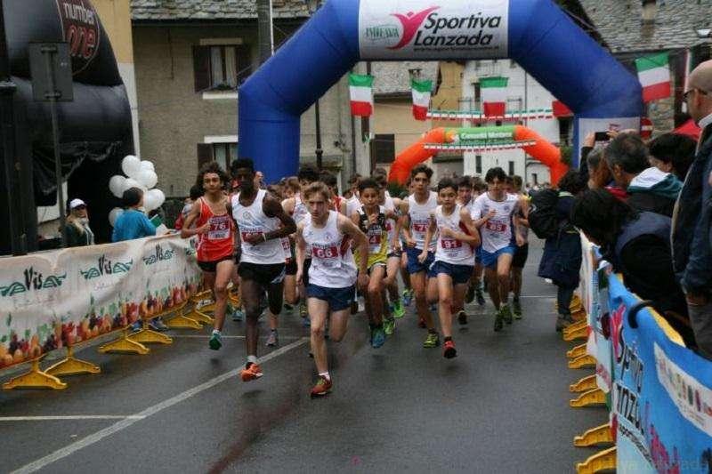 Grande attesa per i campionati italiani di staffetta di corsa in montagna: appuntamento a Lanzada