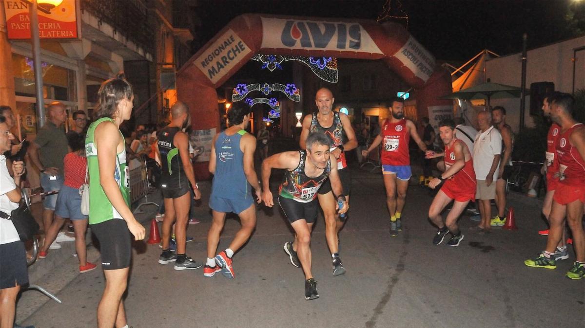 A Pagliare del Tronto (AP) è la notte dello Staffettone Agonistico Notturno Misto! Si inizia stasera alle 20.15