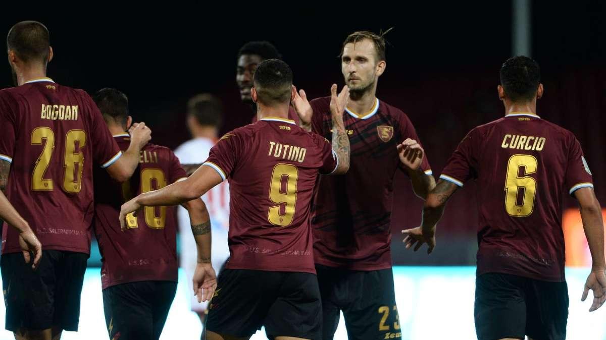 SALERNITANA - Tutino su Instagram: "Prima vittoria e primo gol in campionato"
