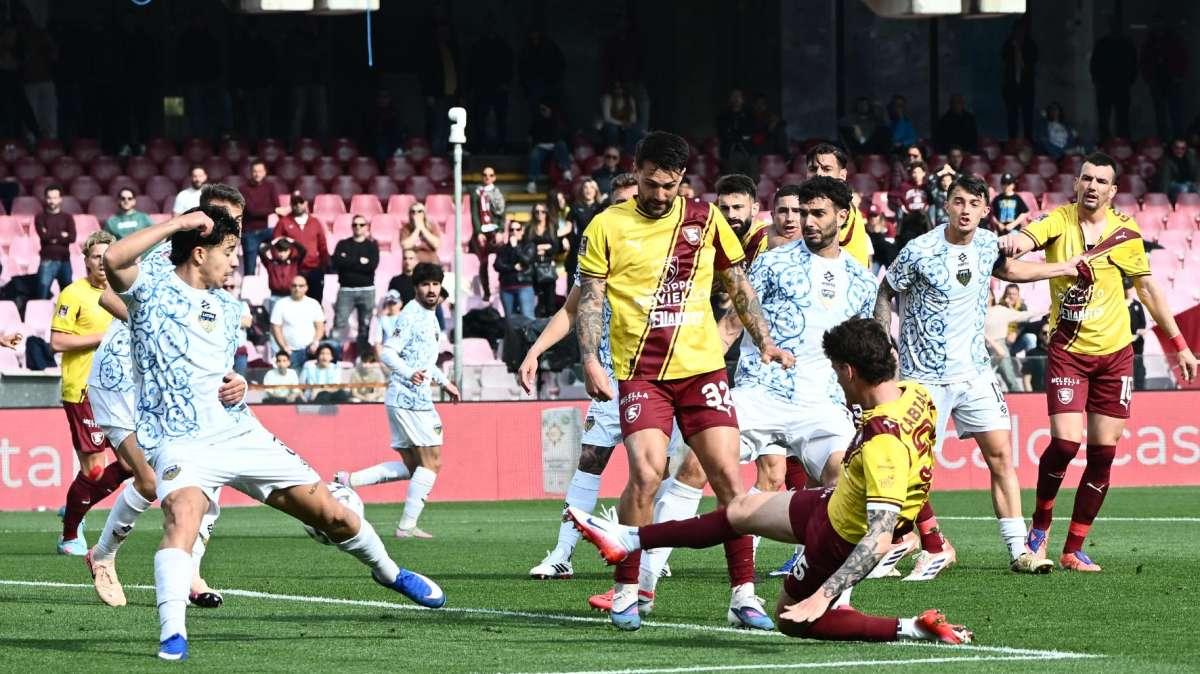 Corriere dello Sport: "Salernitana, scatta l'operazione esterni"