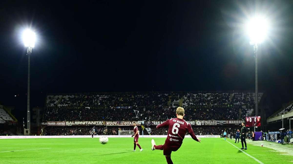Salernitana, un centrocampista prova il sorpasso