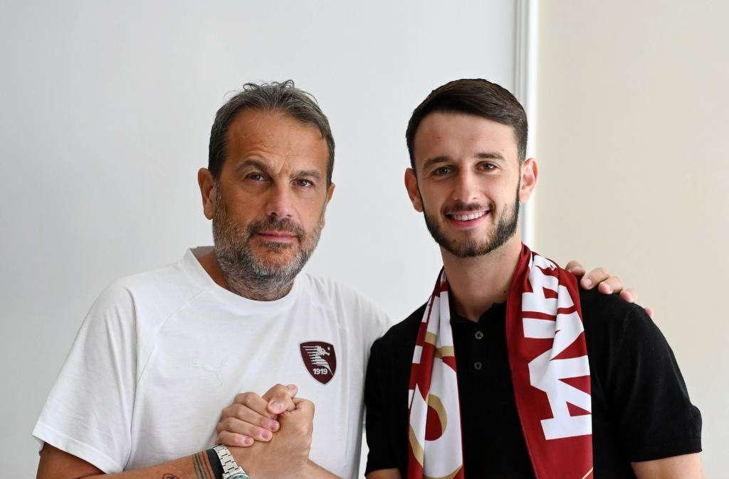 Salernitana, ufficiale l'acquisto di Knezovic