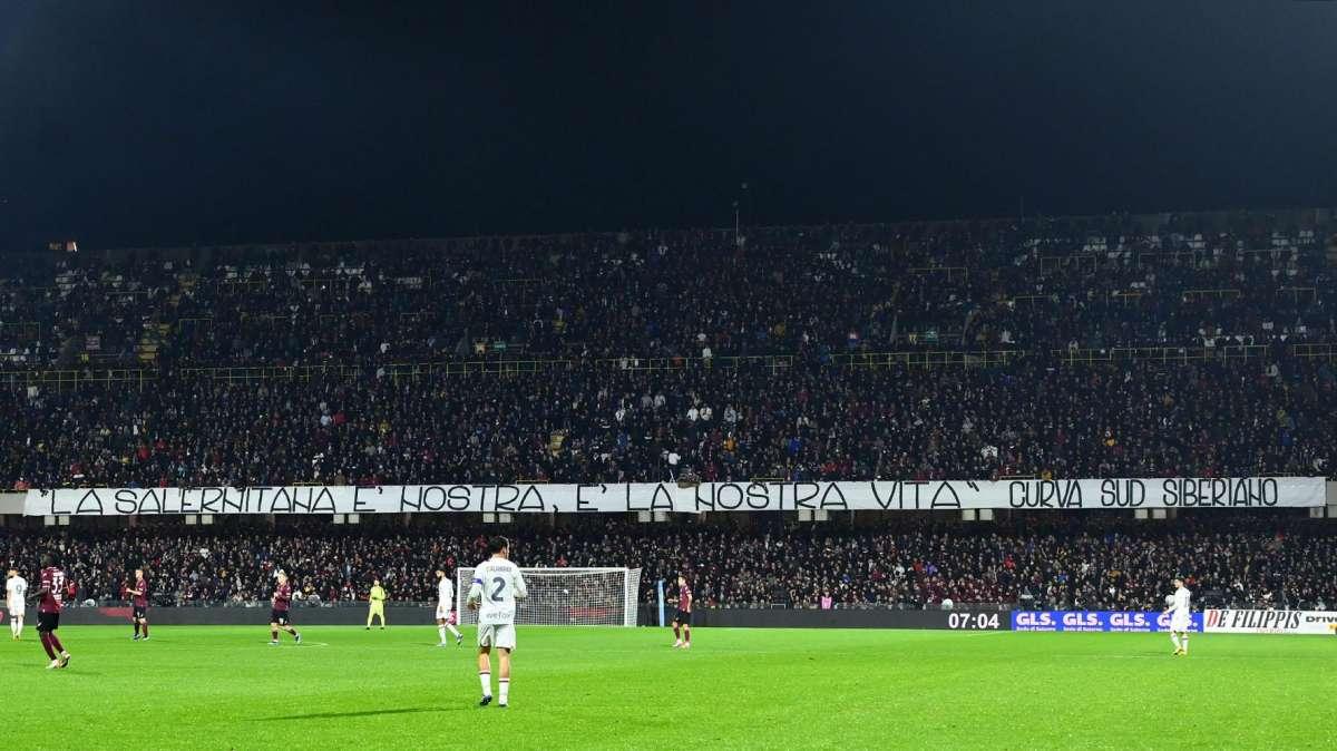 Ecco le conseguenze degli scontri di ieri: sospesa la prevendita di Frosinone per i tifosi della Salernitana