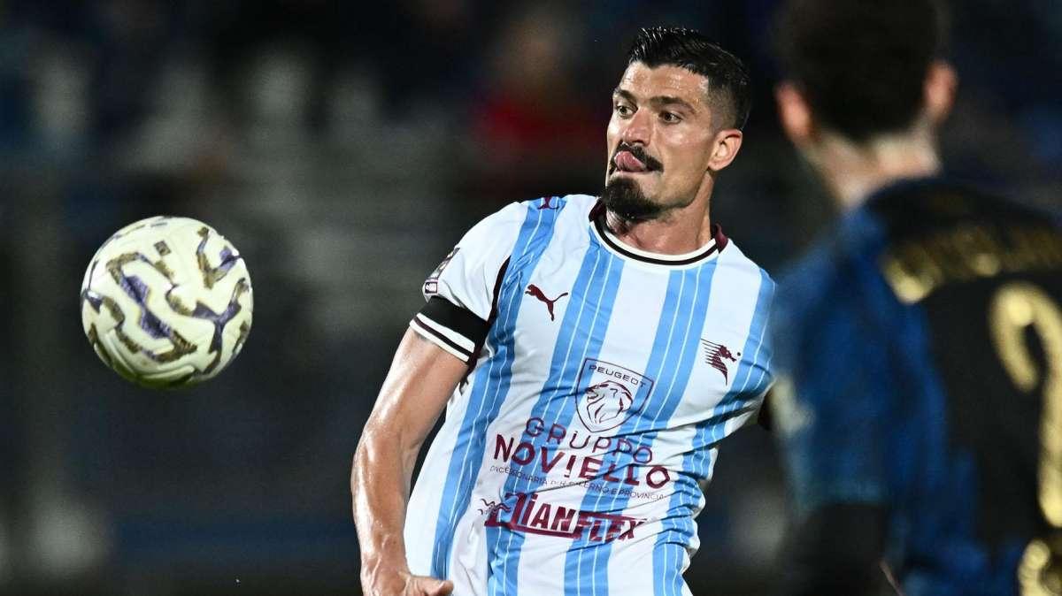 Varone: "Vorrei giocare ancora a Salerno, magari in B. Dopo Latina ci sono rimasto male"