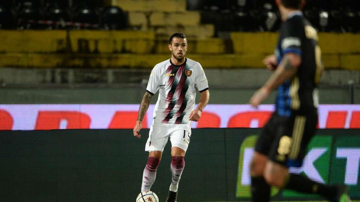 Casasola a SeiGranata: "Dispiaciuto per non essere tornato ma era più importante l'iscrizione della Salernitana"