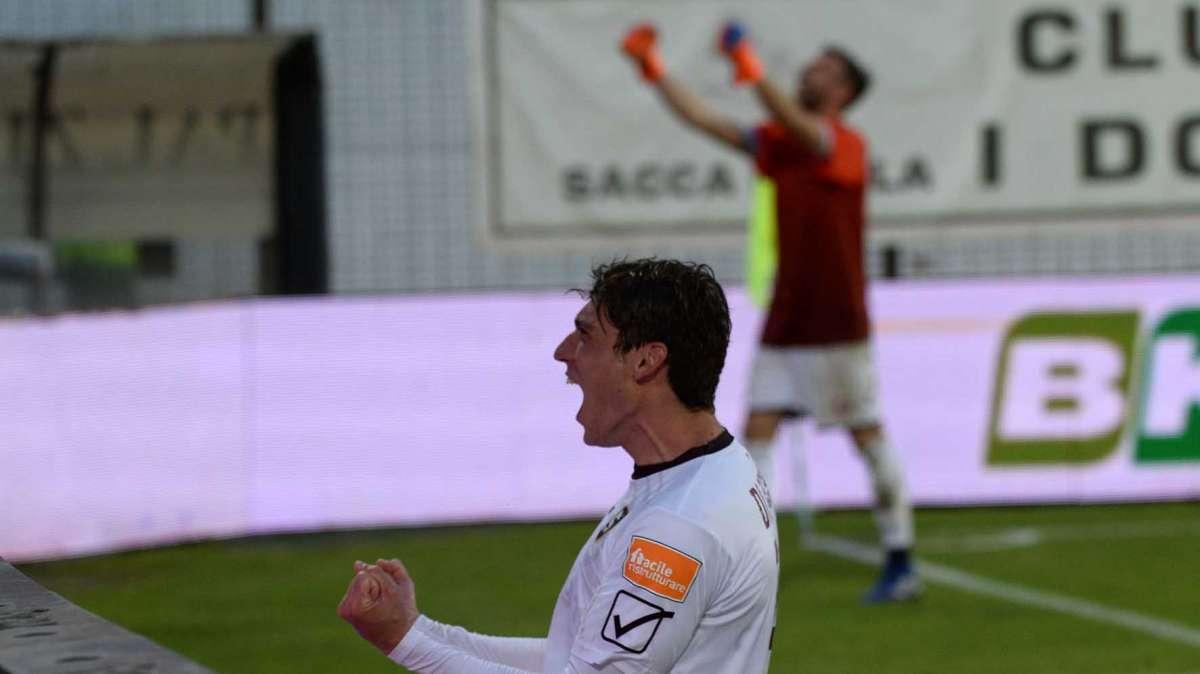 Accadde Oggi - I rigori di Venezia per la salvezza della Salernitana al playout