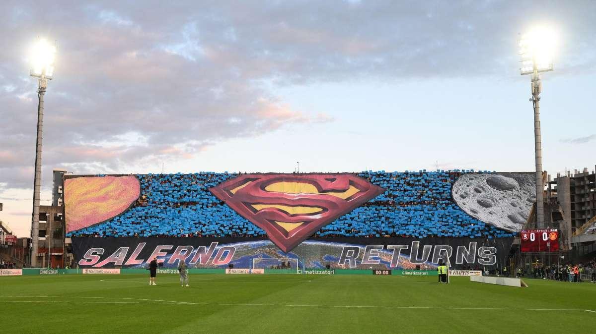 Salerno è la Salernitana, la Salernitana è Salerno. Scenografia ancora virale