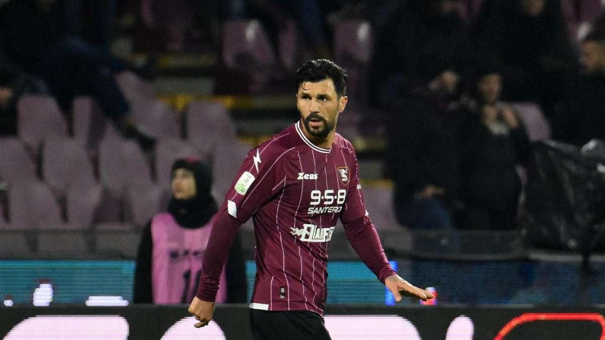 Mercato in fermento, in dieci rischiano di andar via. Individuato il prossimo obiettivo in entrata