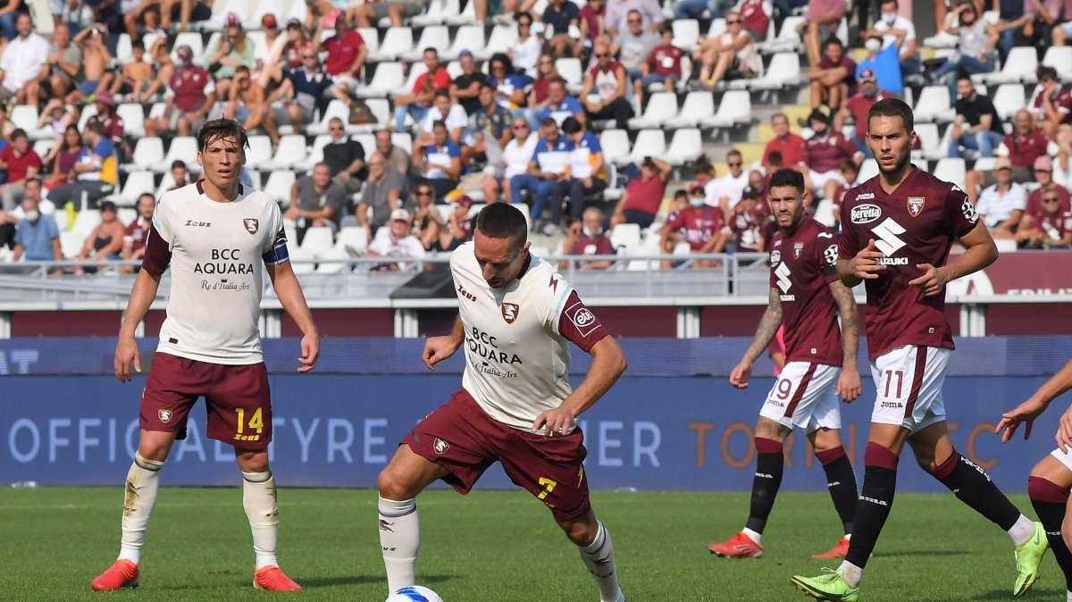 Salernitana, possibile un cambio di modulo e di calciatori?