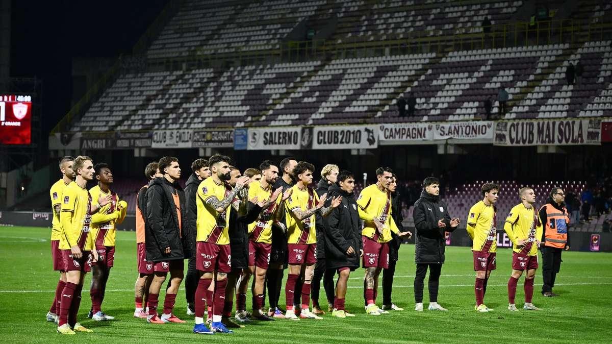 La Città - La Salernitana vuole regalarsi la prima gioia. L'Arechi si riempie per la gara di ritorno