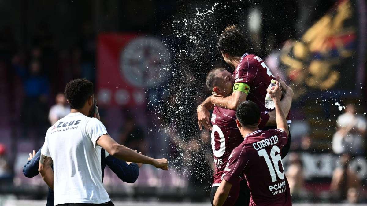 Salernitana, la difesa non cambia: Ferrari stringe i denti e va in campo