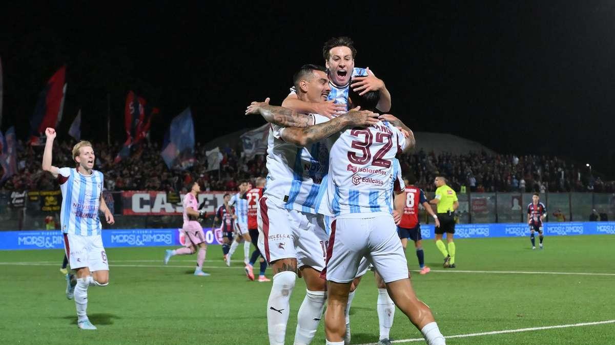 La Città - Già in 15mila: "Forza Salernitana"