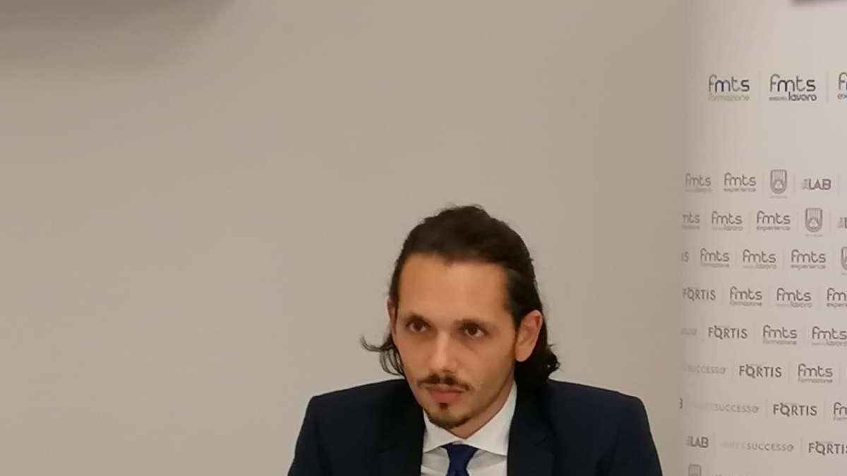 Il calcio "nuovo" di Iervolino non funziona: senza fee non si cantano messe