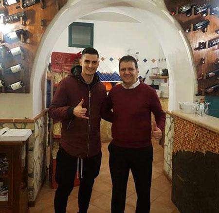 [FOTO]: l'arrivo a Salerno di Felipe Curcio