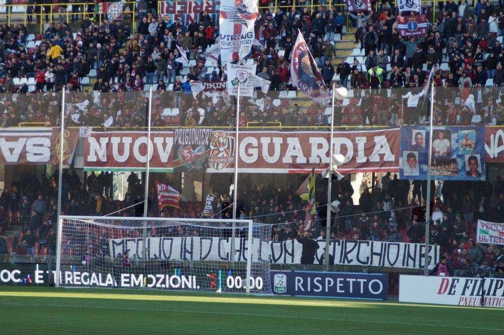 SALERNITANA: 800 cuori granata in festa