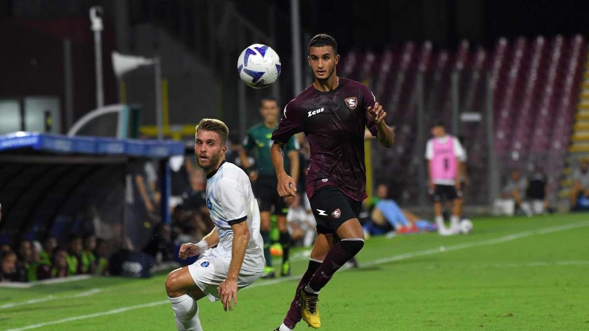 Salernitana, ufficiale la cessione di un centrocampista