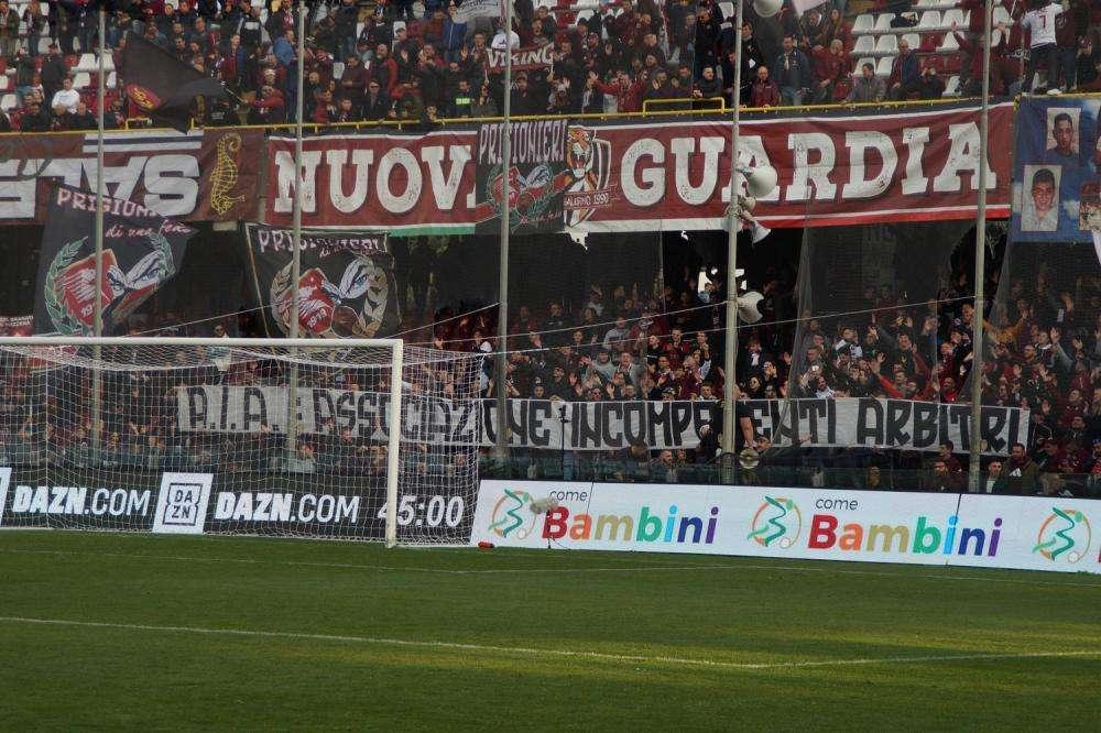 PRIMA PAGINA -  La Città - Gli ultrà in lacrime per Orazio 
