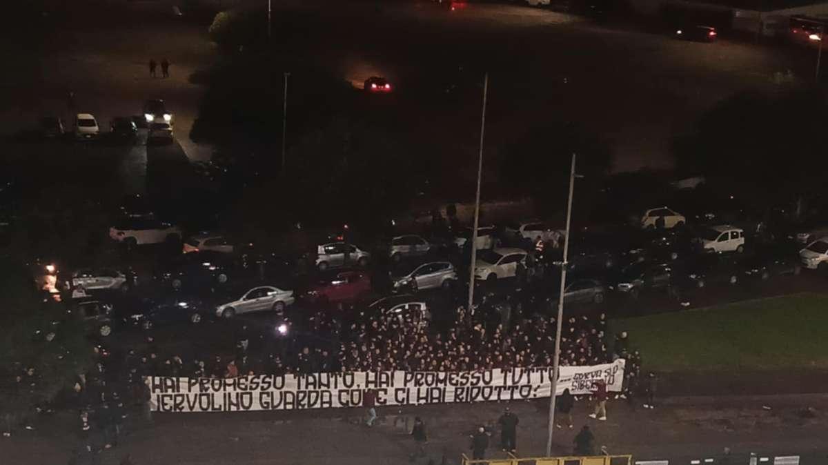Cori, striscioni, biglietto all'Arechi, flop prevendita: Salerno esausta dopo il triennio peggiore di sempre