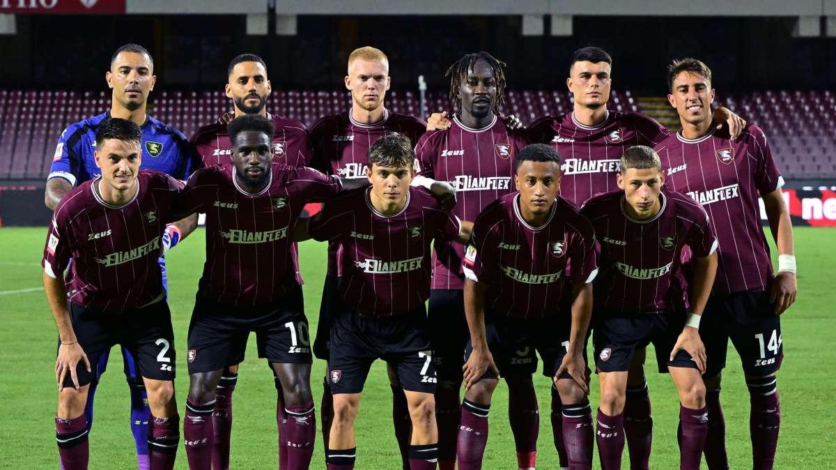 Salernitana-Carrarese: granata per l'aggancio, ospiti per un record che manca da quasi 80 anni